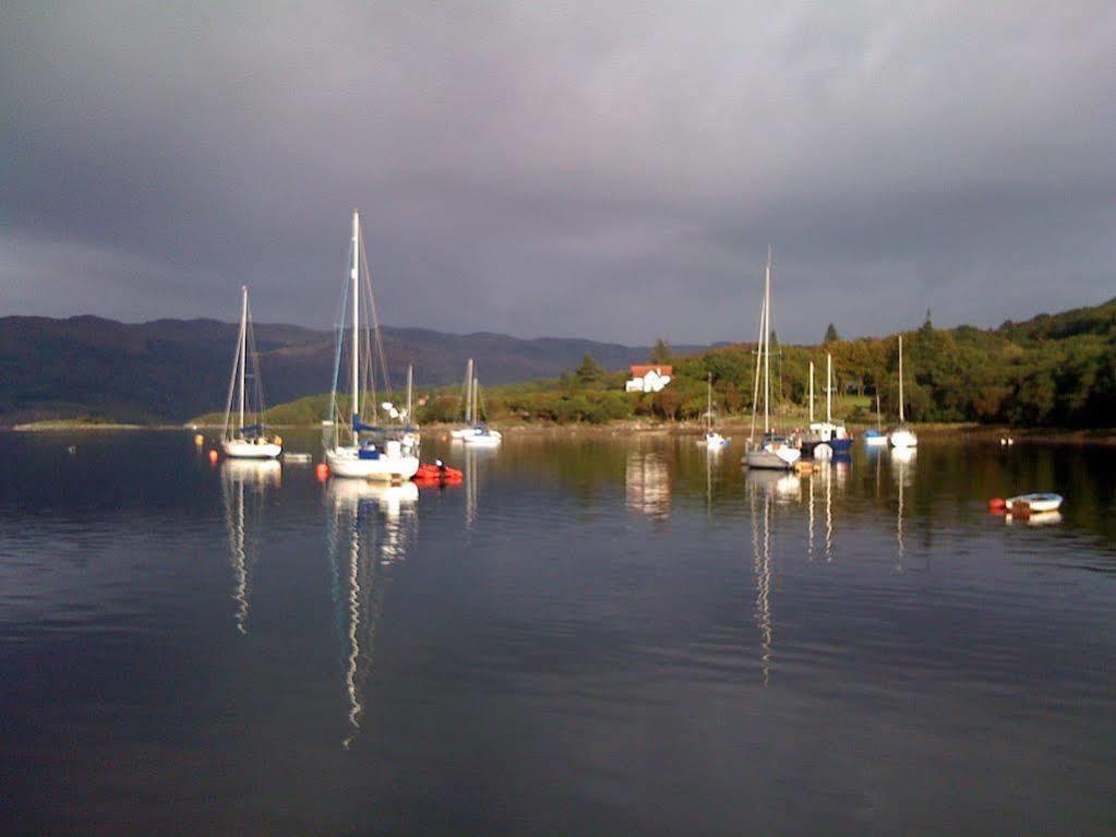 The Colintraive Hotel Buitenkant foto